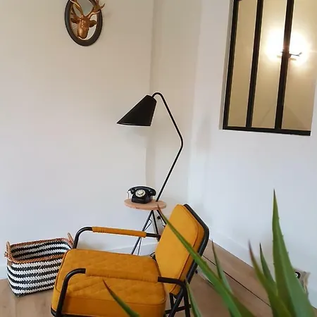Design Appart O'prison.. Canal View & Old Prisons Apartment *